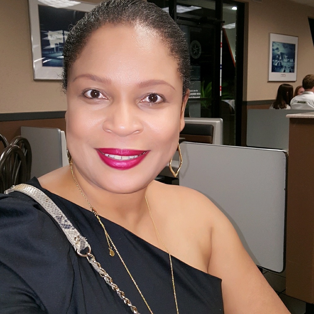 Meet your Posher, Lawanda